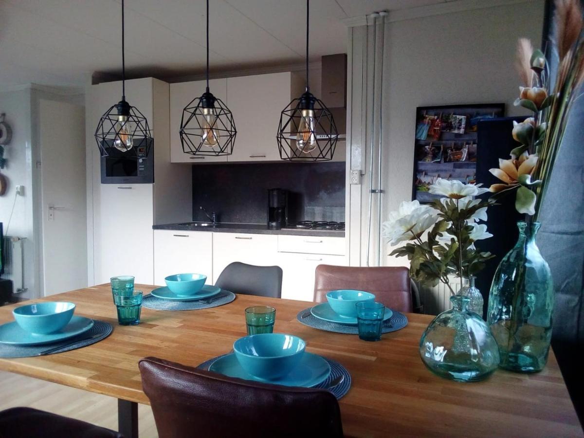 Het Dobbertje, Charmant Houten Huisje Sint Maartensvlotbrug Bagian luar foto