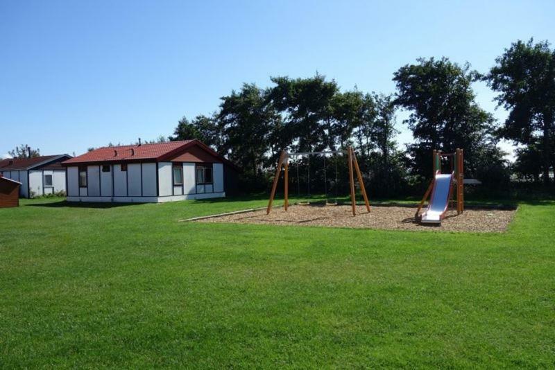 Het Dobbertje, Charmant Houten Huisje Sint Maartensvlotbrug Bagian luar foto